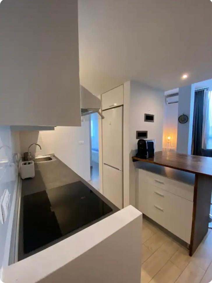Apartament Rent Aparts Milagrosa 1